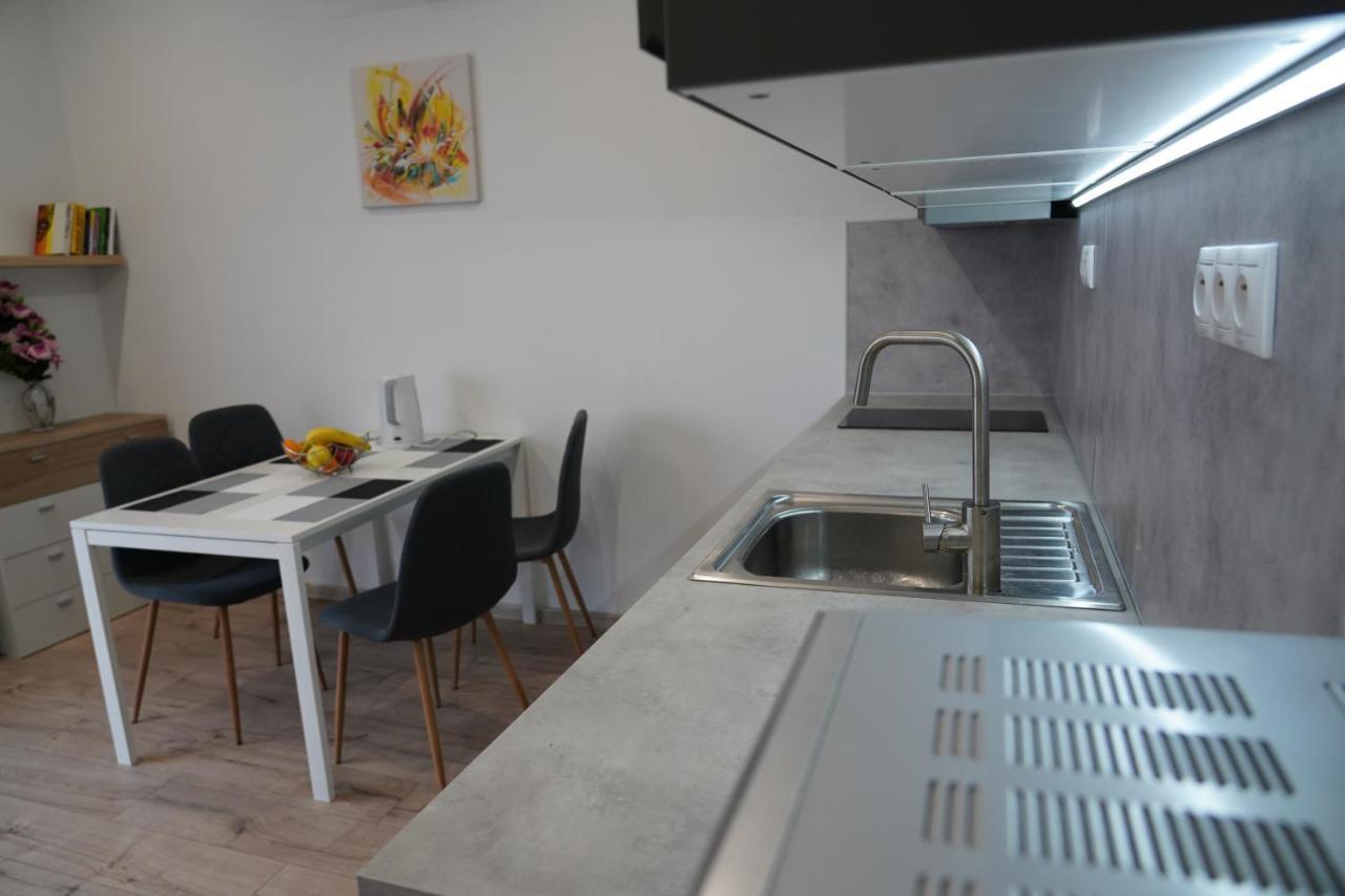 Apartman Zuzana Nesvady Exterior photo